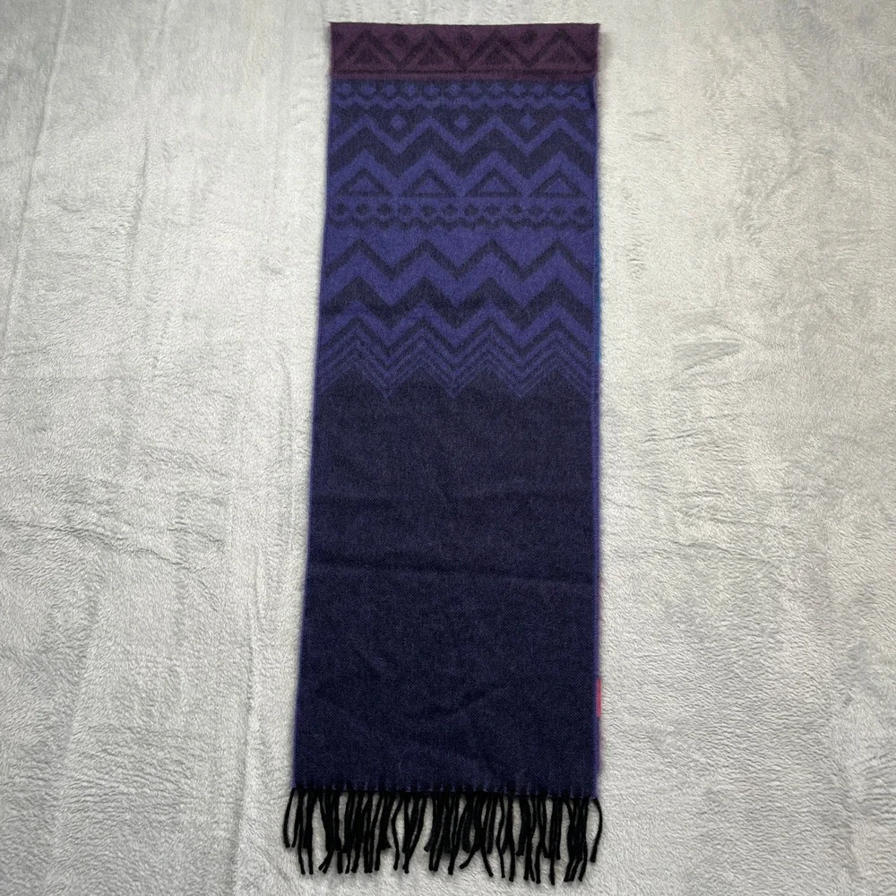 Kuna scarf crafted